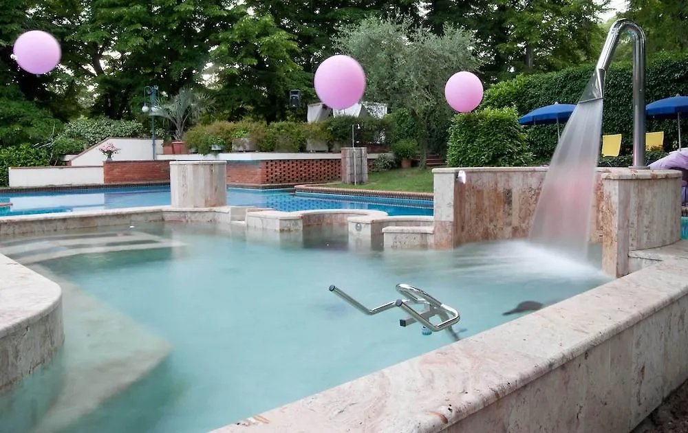Hotel Astoria 몬테카티니테르메