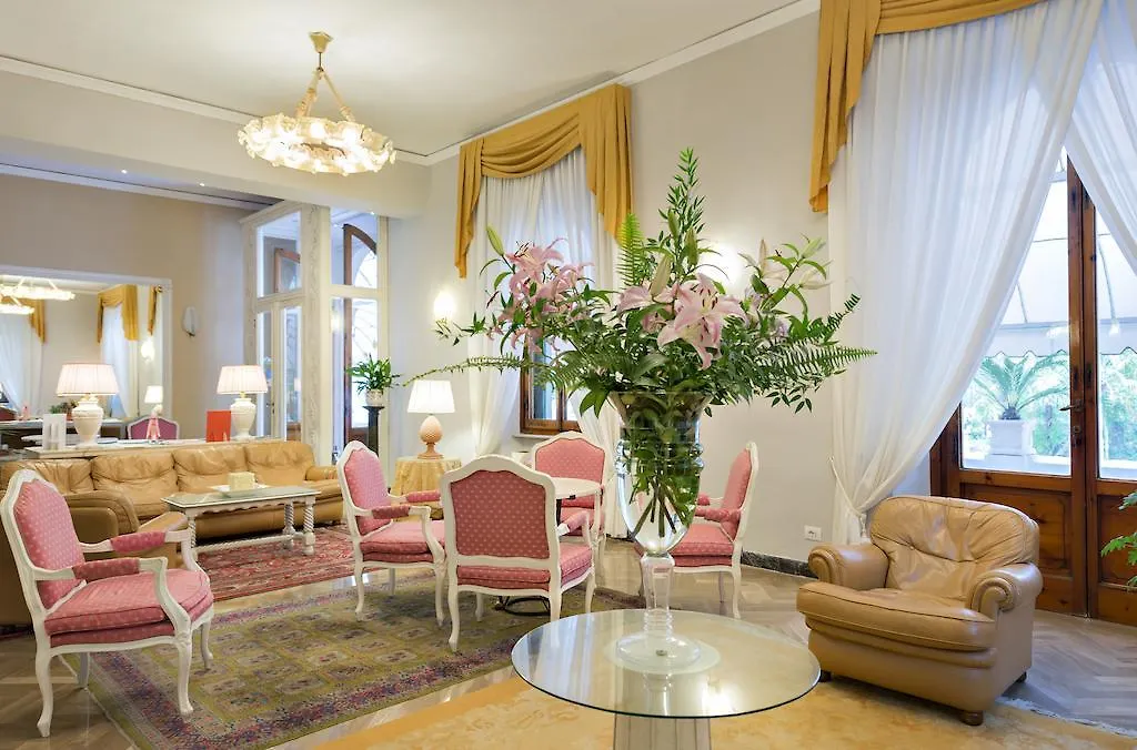 Hotel Astoria 몬테카티니테르메