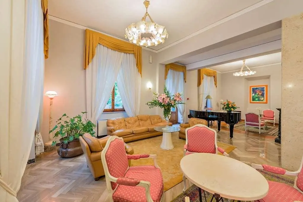 Hotel Astoria 몬테카티니테르메